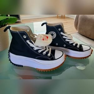 Converse Run Star Hike Platform$110.00UNISEX HIGH TOP SHOE Unisex